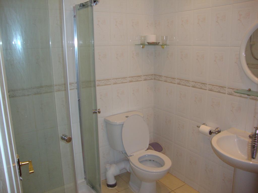 Lakeland Guest House بيمبروك دوك الغرفة الصورة