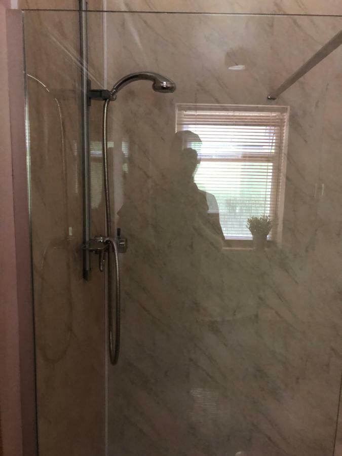 Lakeland Guest House بيمبروك دوك المظهر الخارجي الصورة