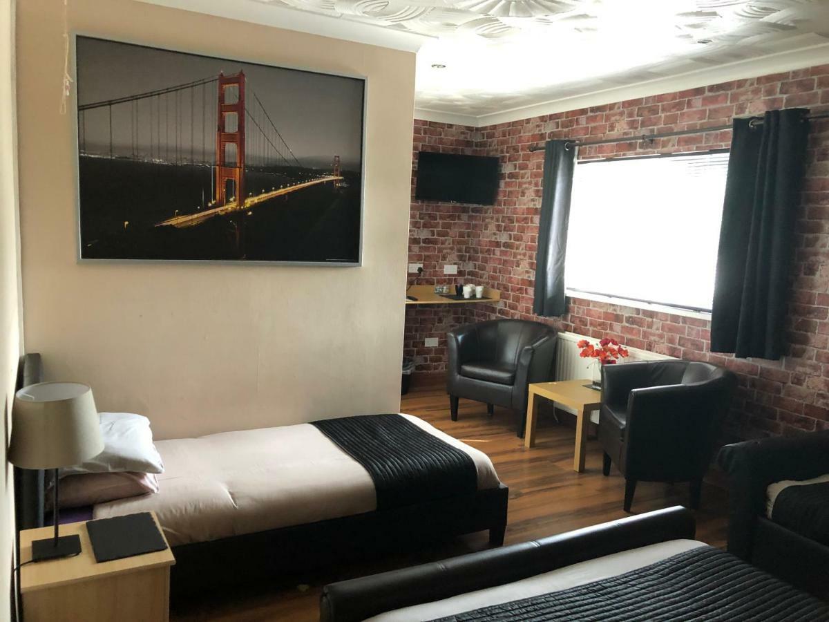 Lakeland Guest House بيمبروك دوك المظهر الخارجي الصورة