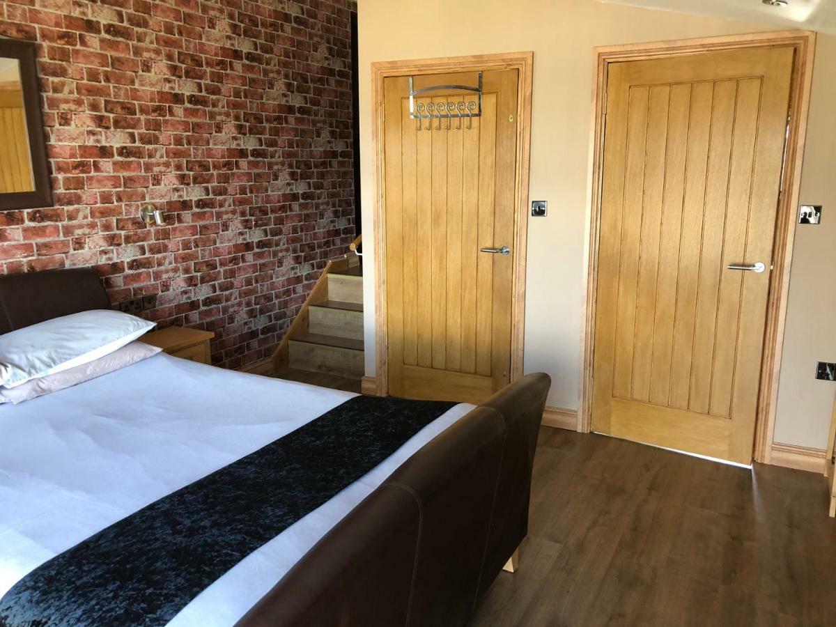 Lakeland Guest House بيمبروك دوك المظهر الخارجي الصورة