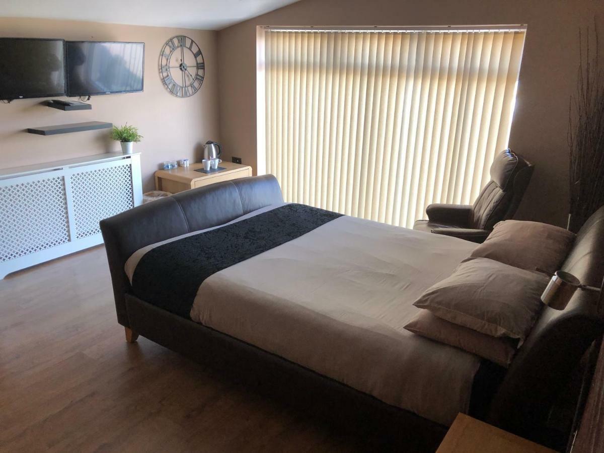 Lakeland Guest House بيمبروك دوك المظهر الخارجي الصورة